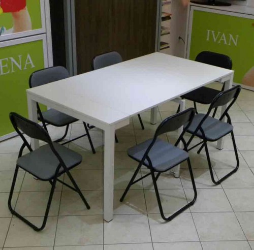 Dimenzija stola 165x90 cm.